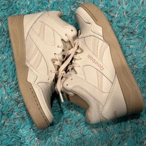 Reebok Cream and Tan Sneakers
